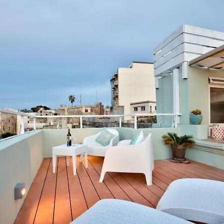 Balluta Bay House With Seaviews